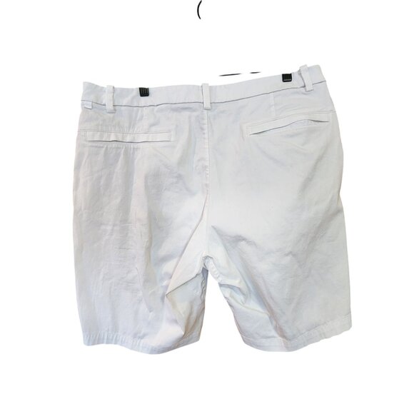 Lululemon LULULEMON Men's 9.5" White ABC Classic Fit Chino Shorts Size 34 Casual - Picture 2 of 4